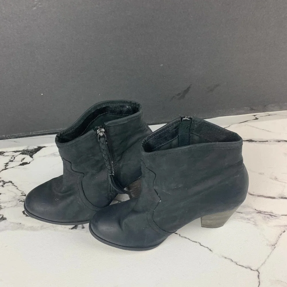 Aldo Black Duster Ankle Booties  Zip Size Heeled Boots 8.5